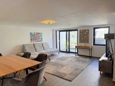 schöne 3 Zi- Souterrainwohnung - mit EBK + Terrasse + möbiliert - Ideal für Paare + Studenten WGs
