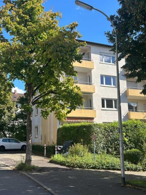 Erstbezug nach Sanierung mit Einbauküche und Balkon: stilvolle 3-Zimmer-Wohnung in Konstanz