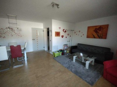 Hübsche 2-Zimmer-Wohnung mit Balkon und Einbauküche in ruhiger Umgebung in Oberhaching