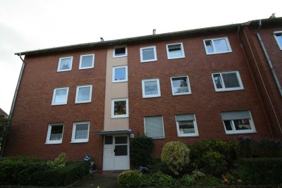 Freundliche 3-Zimmer-Wohnung im 1. OG mit Balkon