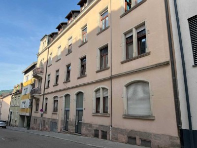 Gut vermietetes Mehrfamilienhaus mit Sanierungsbedarf in der Innenstadt von Baden-Baden