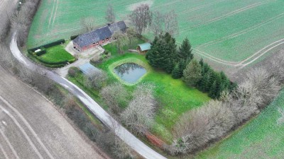 Sanierungsbedürftiges Bauernhaus in Alleinlage