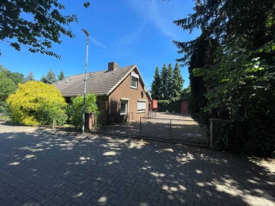 Ideal für Pendler - Einfamilienhaus mit weitläufigem Grundstück