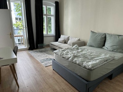 Schöne möblierte Einzimmerwohnung mit Balkon