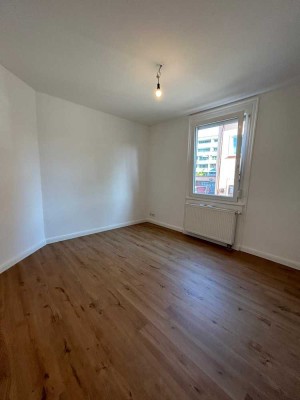 Helle 3-Zimmer  Wohnung mit EBK