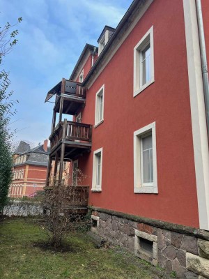 Familienwohnung mit Balkon und großer Wohnküche !!