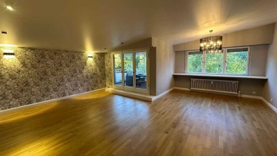 Exklusive 5,5-Zimmer-Penthouse-Wohnung mit Balkon und Einbauküche in Esslingen