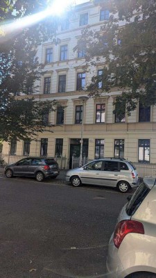 Kleine 2-Raum-Wohnung mit Balkon in Stadtfeld-Ost wartet auf Sie!