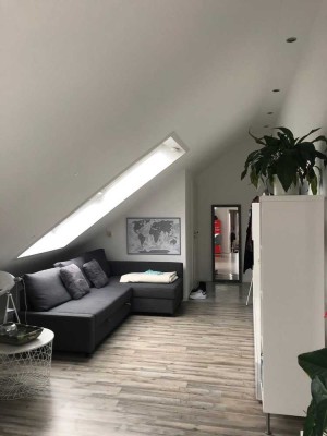 Neuwertige 2-Zimmer-Wohnung mit Balkon und Einbauküche in Rauenberg