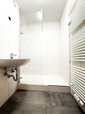 2-Zimmer-Wohnung in Schniegling – teilsaniert, Loggia & Einbauküche inklusive