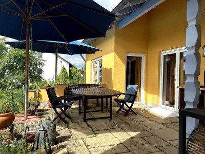 Gepflegtes EFH in idyllischer Lage mit Garten und optional zusätzlichem Baugrundstück