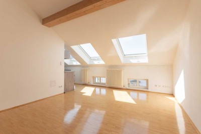 Bezugsfrei & modern ausgestattet | Gemütliche Dachgeschosswohnung im Zentrum-Südost