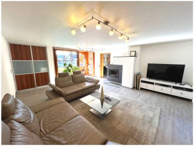 Stilvolles 5-Zimmer-Einfamilienhaus mit geh. Innenausstattung und EBK