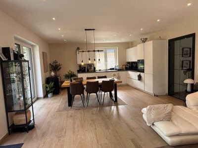 Ansprechende und neuwertige 4-Zimmer-Wohnung mit lux. Innenausstattung mit Balkon in Wassenberg
