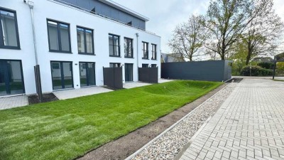 KFW40 - Erstbezug - Modernes Mittelreihenhaus mit PV-Anlage, Garten und ruhiger Lage