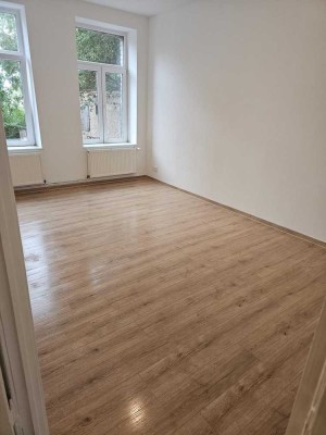 großzügige 5-Zimmer-Wohnung im Erdgeschoss – modernisiert & bezugsfertig