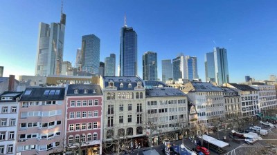 Modernes Maisonette-Apartment mit Skyline-Blick in Innenstadtlage