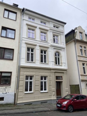 *** Sanierte 2 Zimmer Wohnung ***