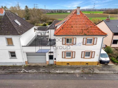 Sanierungsbedürftiges Einfamilienhaus mit großem Grundstück und Baupotenzial in Hofheim