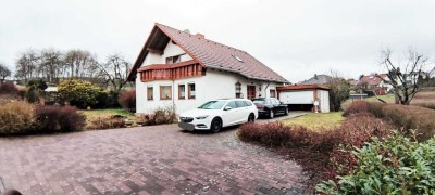 Traumhaftes freistehendes Einfamilienhaus mit großem Garten und Balkonflächen