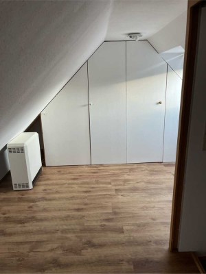 Schöne 2,5-Zimmer-Maisonette-Wohnung mit Balkon und Einbauküche in Lauda