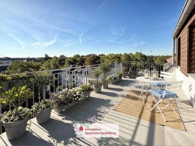 Stilvolle Dachgeschosswohnung im Jugendstil mit sonniger Dachterrasse im Musikerviertel