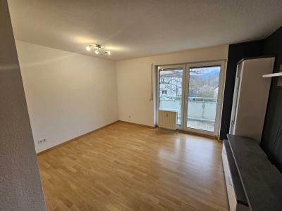 Ansprechende 2-Zimmer-Wohnung mit Balkon und Einbauküche in Bad Bergzabern