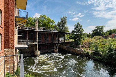 Direkt am Wasser – Ihr neues Zuhause in der Paperfabrik | Balkon | 2 Bäder | Stellplatz | Aufzug