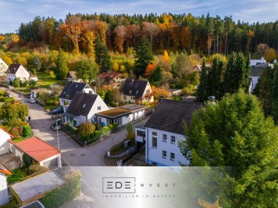 Hier können Sie mit Ihrer Familie in Aystetten ankommen! Hochwertiges 2-Familienhaus in bester Lage