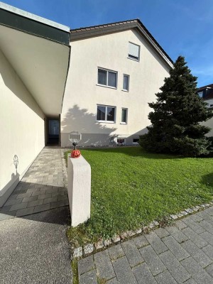 Helle 4 Zimmer Wohnung mit Balkon in Vierkirchen an der S2