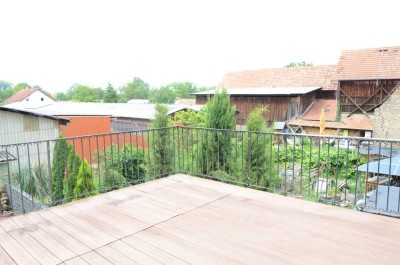 Neupotz: 5-Zi. Maisonette mit großem Balkon in ruhiger Lage