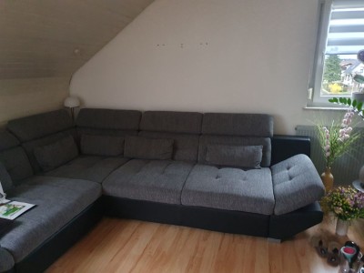 Attraktive 3,5 Zimmer Dachgeschoss-Wohnung - renoviert - zu vermieten