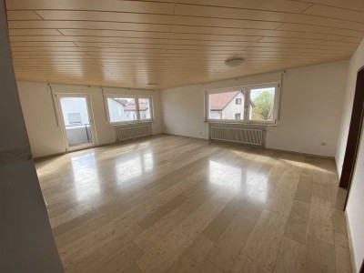 Großzügige 4-Zimmer-Wohnung mit EBK und Balkon in Winnenden-Bürg