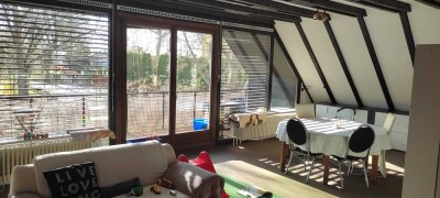 3-Raum-DG-Wohnung mit EBK