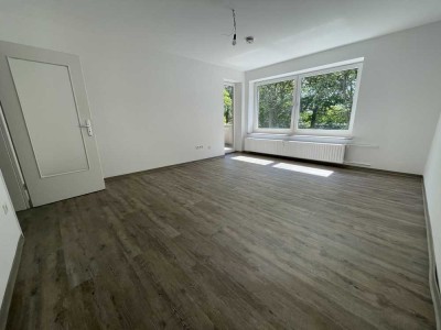 Helle 3-Zi.-Wohnung im Erdgeschoss mit Balkon