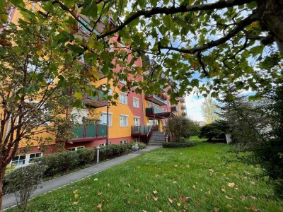WIR SANIEREN FÜR SIE! Balkon, Einbauküche, Ruhe - alles was man braucht!
