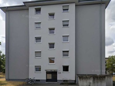 Kleine bezahlbare 1 Zimmer Wohnung im 1. OG - sofort vermietbar -