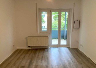 * Toller Schnitt * LAMINAT * Balkon * Duschbad mit Fenster * einfaches Viertel - für 1-2 Personen *