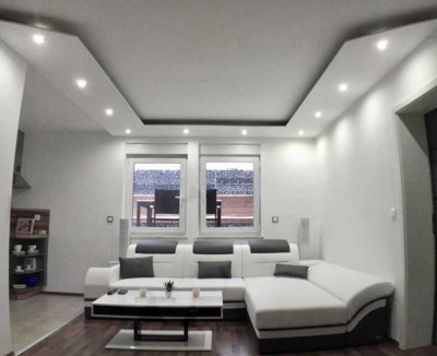 *provisionsfrei* Exklusive 2,5 Zimmer Wohnung EBK-Garten-Carport