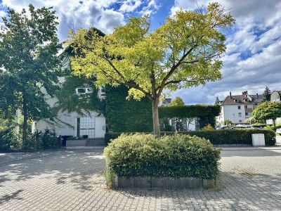 Top renovierte Penthouse-Wohnung mit luxuriöser Innenausstattung inkl. EBK in Darmstadt-Bessungen