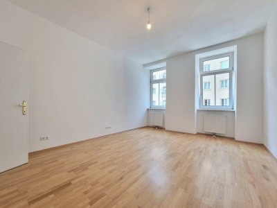 2 Zimmer Altbauwohnung mit Charme in ruhiger Lage - Schlafzimmer in der Hof - Bahnhof Hernals in der Nähe - Ab 2026 U5