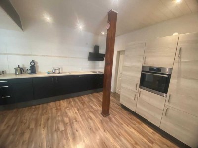 Altbau Wohnung am Fußes der Starkenburg