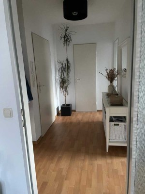 Helle & großzügig geschnittene 2-Zimmer-Wohnung in bester Lage Weiterstadts