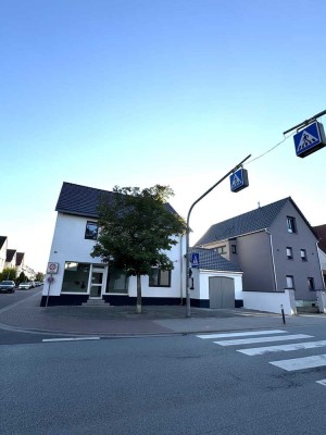 Wohn- und Geschäftshaus in zentraler Lage