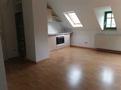 Preiswerte, sanierte 2-Zimmer-DG-Wohnung in Aue-Bad Schlema