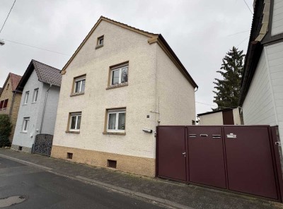 Schönes Zweifamilienhaus zur Miete mit viel Platz