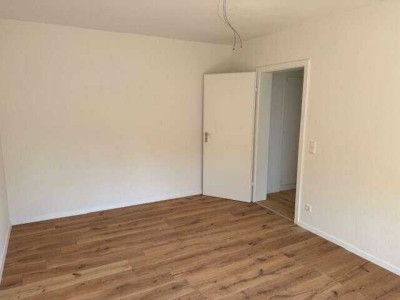 Sanierte 2-Zi.-Erdgeschosswohnung mit EBK und Terrasse