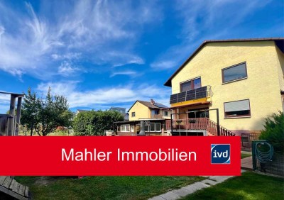 Perfekt für das Mehrgenerationenprojekt - zwei Einfamilienhäuser mit großzügigem Garten