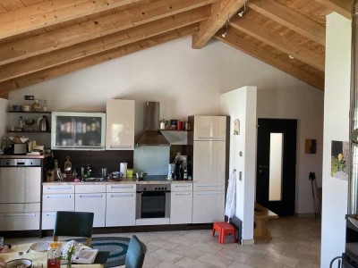 Exklusive 2-Zimmer-Wohnung mit gehobener Innenausstattung mit EBK in Raubling