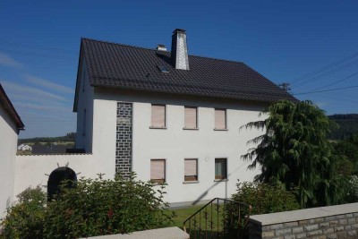 Ansprechende 2-Zimmer-DG-Wohnung in Burbach mit Einbauküche